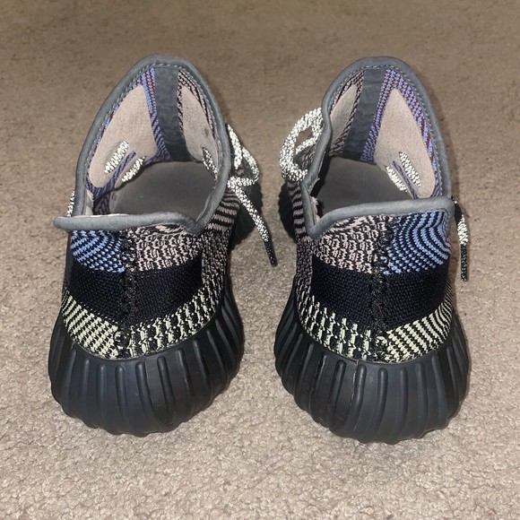 adidas gazelle silver green womens adidas Yeezy Boost 350 V2 Yecheil (Non-Reflective)